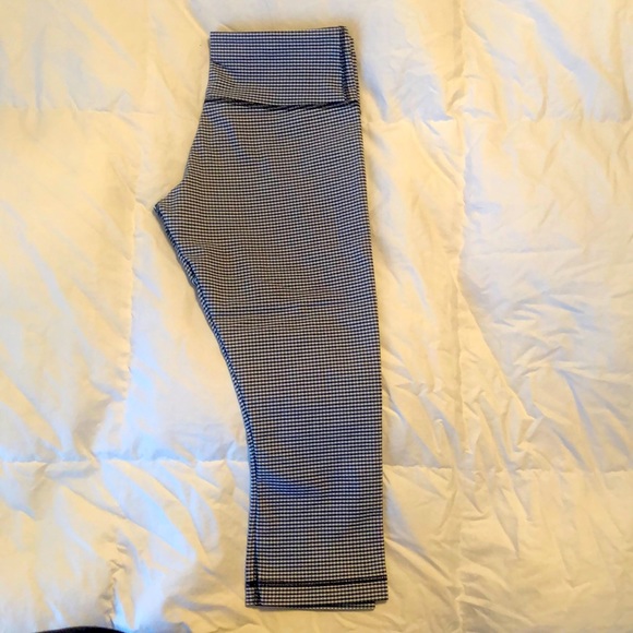 9/10 Excellent Condition Gingham Luon White Black - Picture 1 of 7